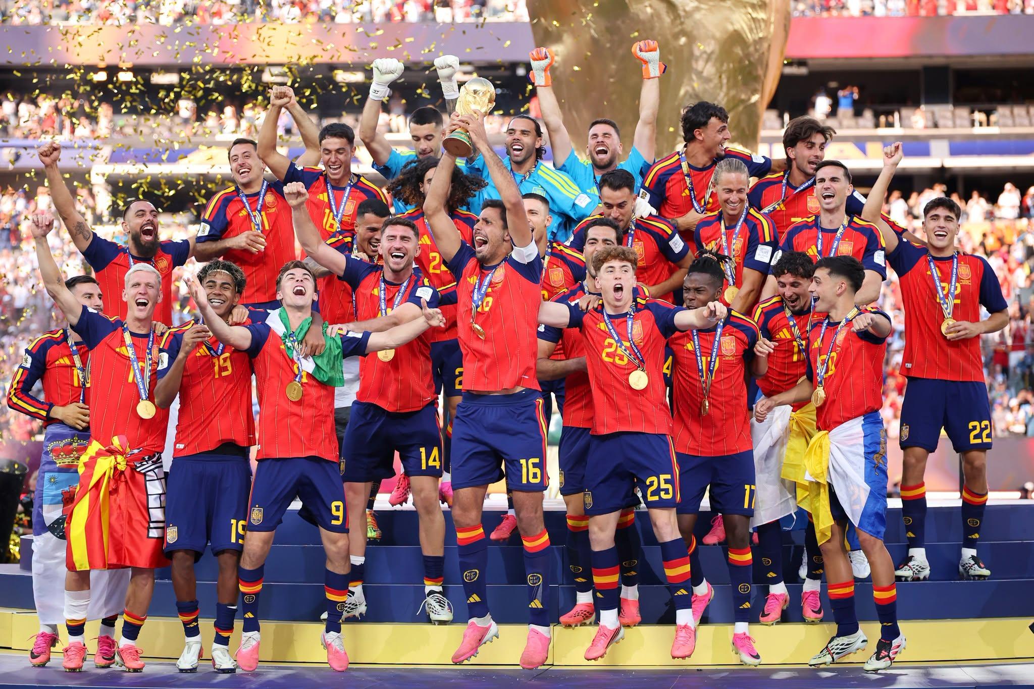 Spania, noua regină a fotbalului mondial, după ce a învins Argentina în prelungiri